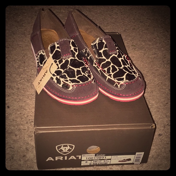 ariat cruiser giraffe